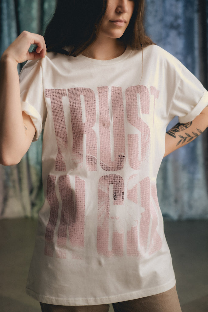 Trust In God T-Shirt - Rose